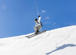 爱游戏下载爱游戏|德甲联赛关键对决，门兴攻防疲软主场告急，沃尔夫斯堡趁势出击能否改写战局？25186期胜负彩深度解析