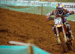 aiyouxi_切尔西领跑VAR受益榜单，英超本赛季判罚失误引发深度反思