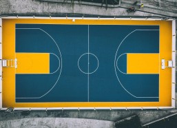 AYX SPORTS-朱辰杰双喜临门续约婚礼共庆 国足集训中稳健前行谋职业新高