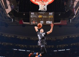 aiyouxi_考辛斯预言成真？克尼普尔投篮天赋引热议，库里纪录或迎新时代挑战者