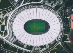 AYX SPORTS_剑南春首发盛典，曼城对阵狼队，塞梅尼奥领衔攻防，格伊与马尔穆什闪耀英超焦点战