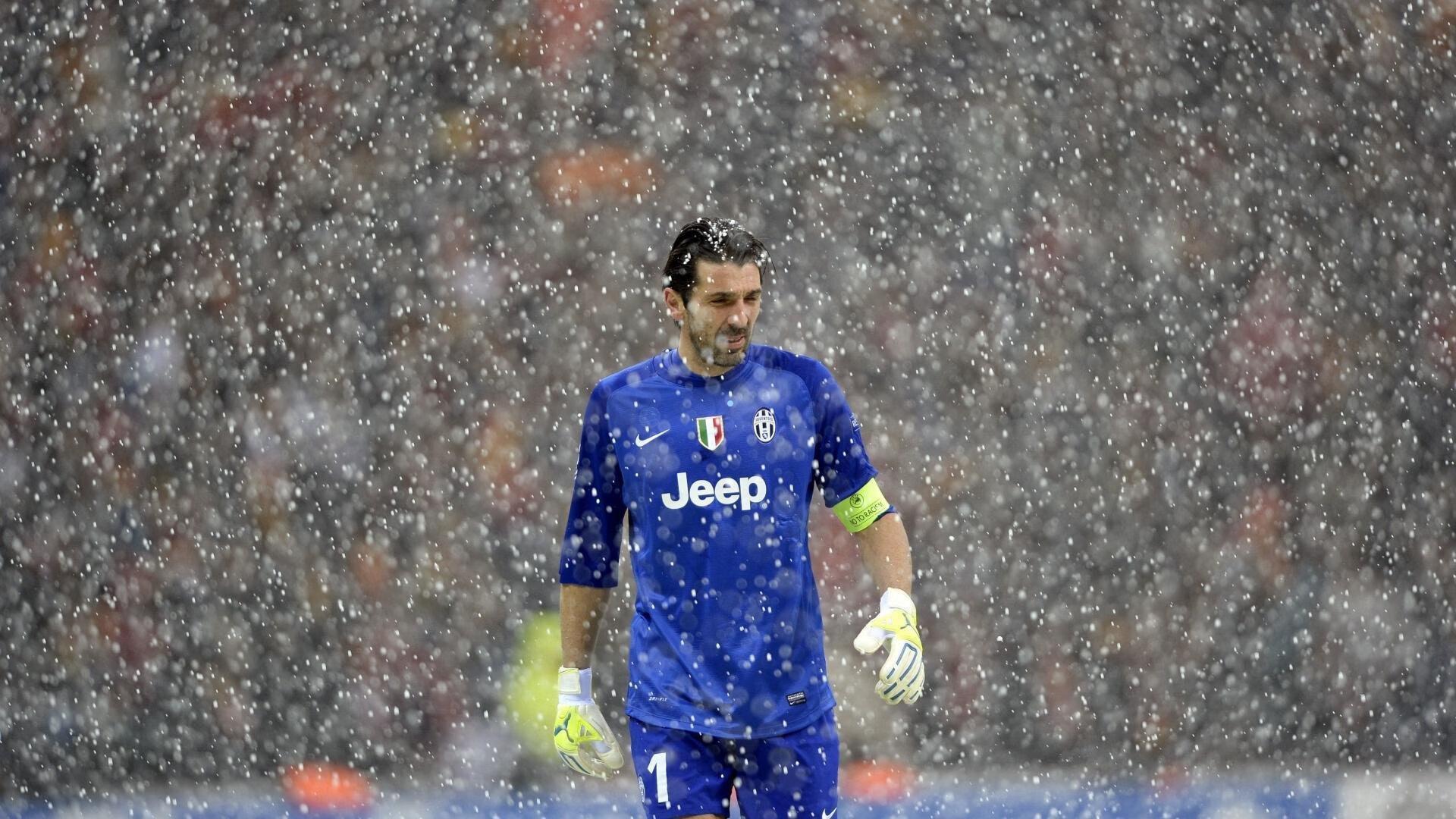 西甲焦点对决，巴伦西亚与马洛卡赛前深度剖析，攻防较量与胜负前瞻