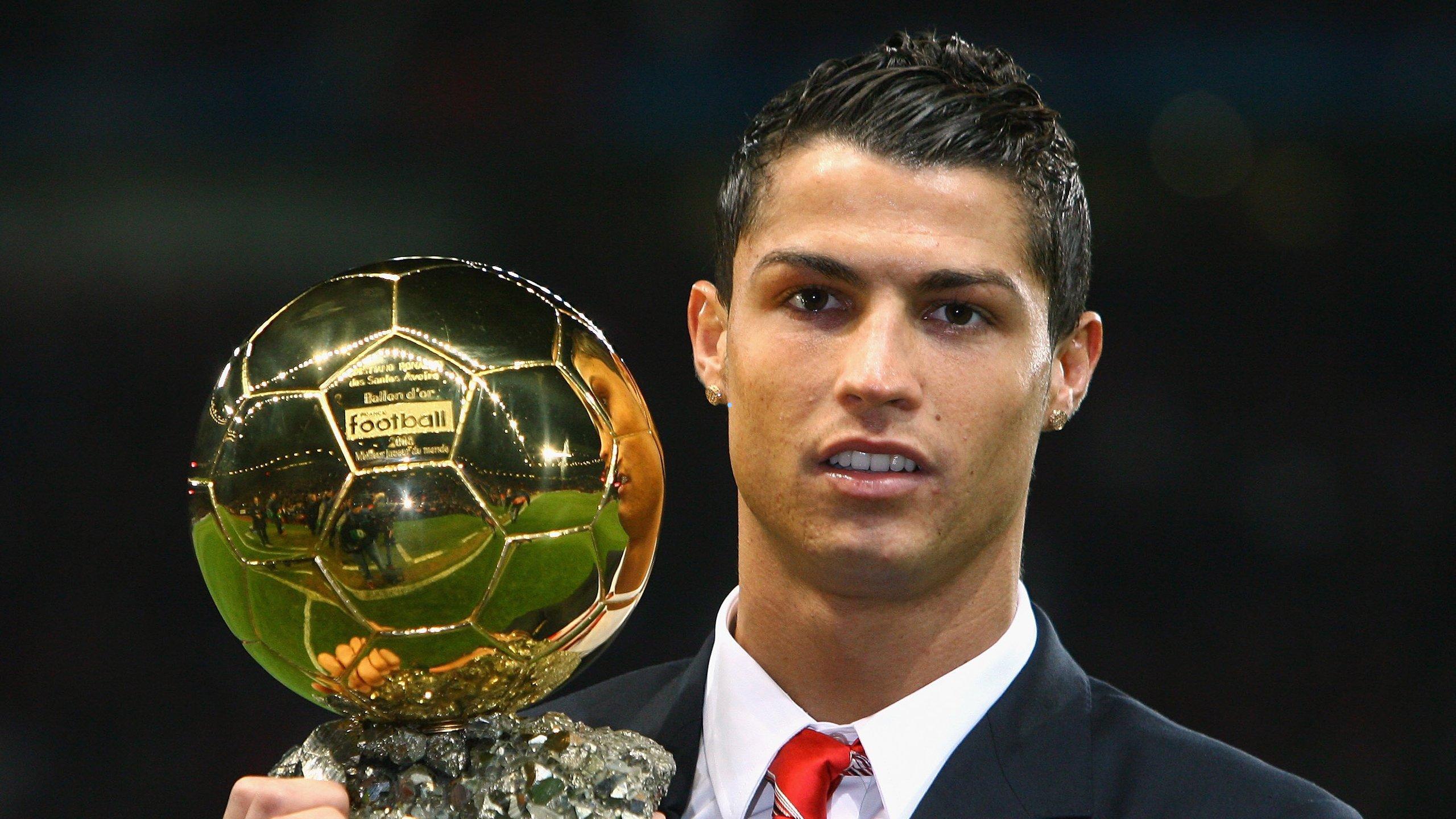 苏格兰联赛转播现水中足球，镜头模糊引球迷强烈不满